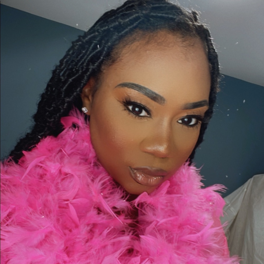 Meet your Posher, Cyd’ne